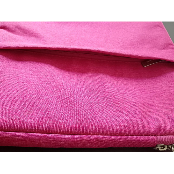 Roze laptophoes met rits en extra vak