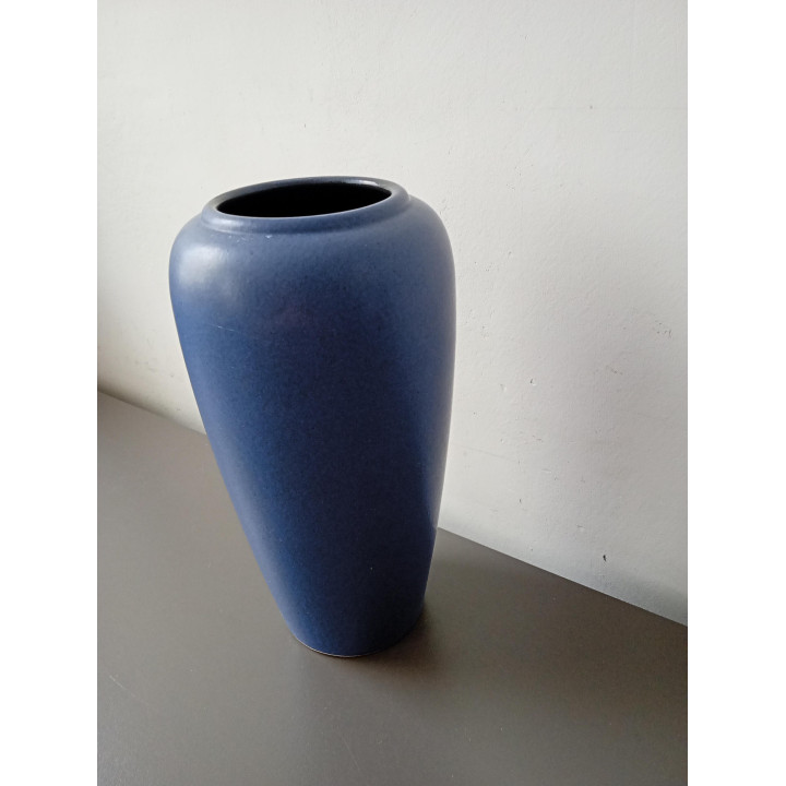 Blauwe keramieken vaas