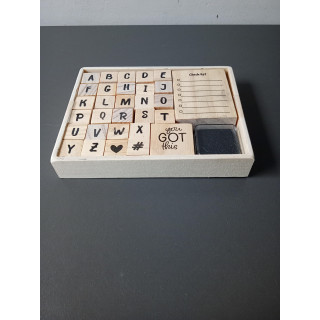 Houten stempelset alfabet met inktkussen