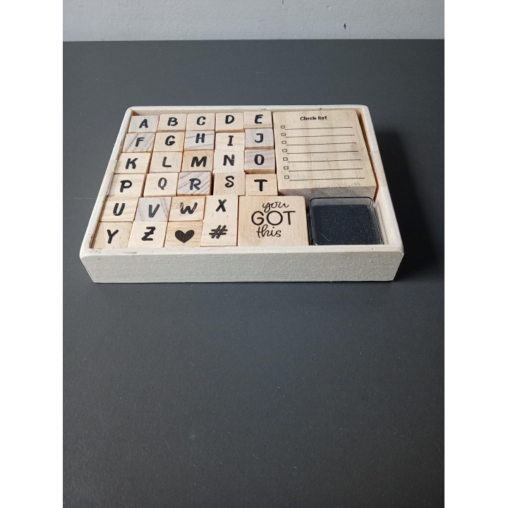 Houten stempelset alfabet met inktkussen