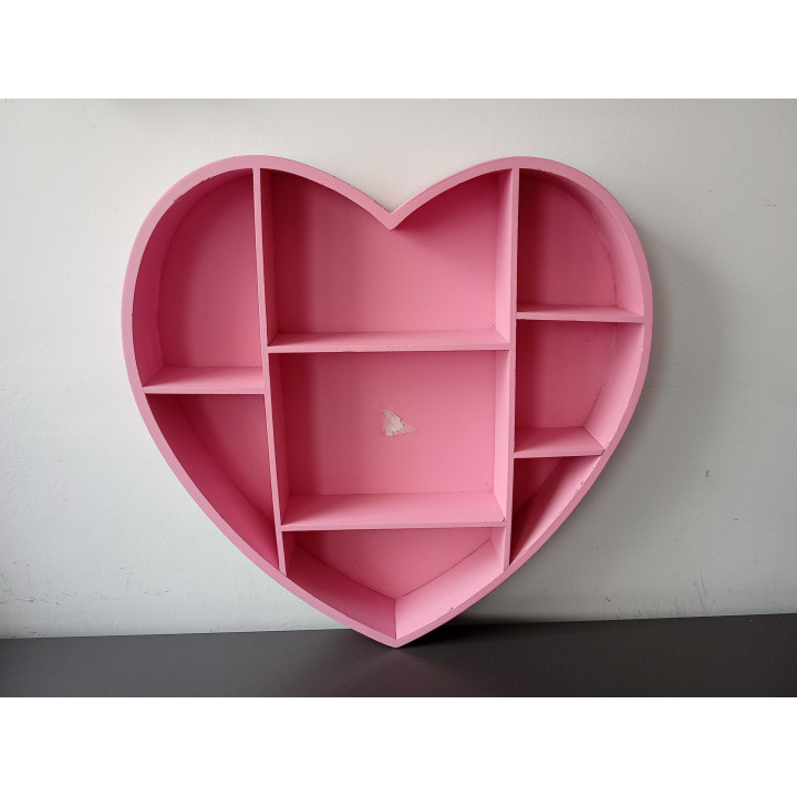 Roze hartvormige wandkast vakkenkast