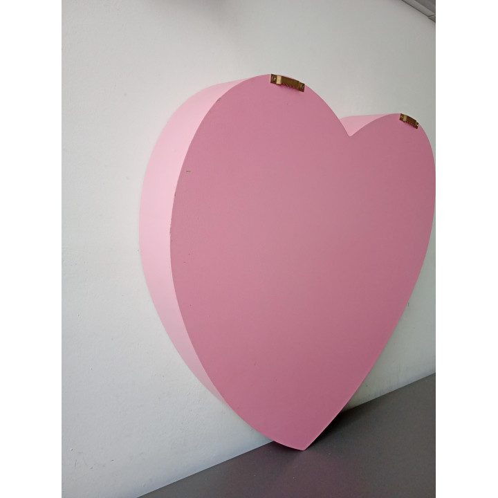 Roze hartvormige wandkast vakkenkast