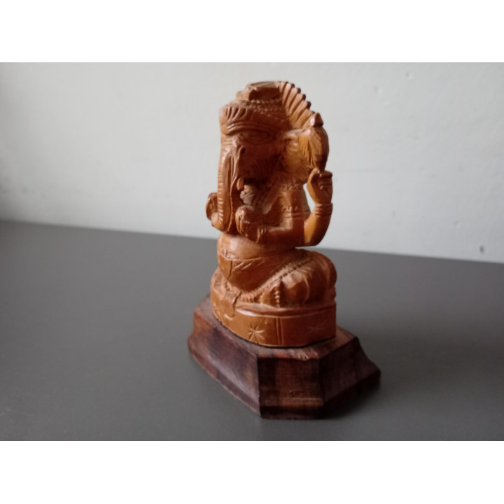 Houten Ganesha Beeld op Voet