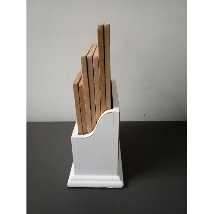 Tweedehands houten kalender decoratie | Angelique’s Kringloop