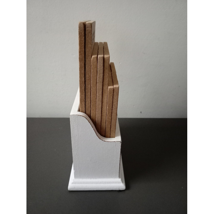 Tweedehands houten kalender decoratie | Angelique’s Kringloop