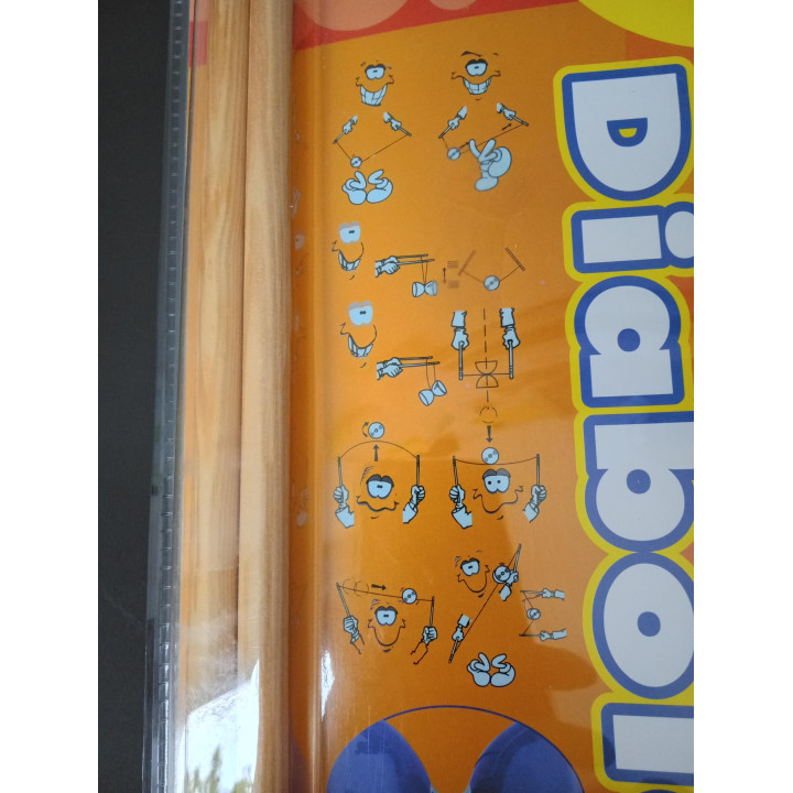 Diabolo set met houten stokjes | Angelique’s Kringloop