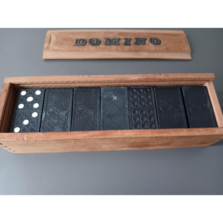 Vintage dominospel in houten schuifkistje