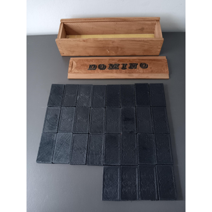 Vintage dominospel in houten schuifkistje