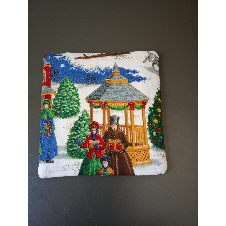 Handgemaakt etui maandverband kerstprint | Angelique’s Kringloop