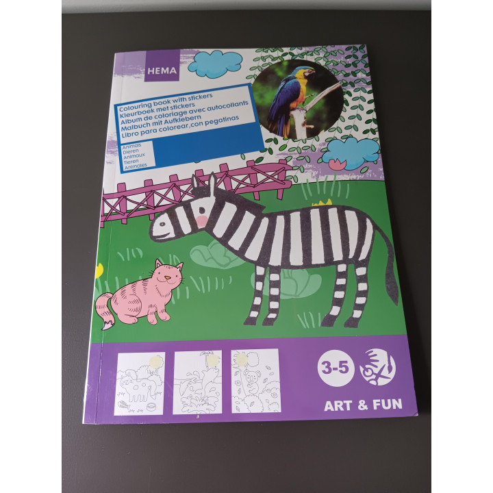 HEMA kleurboek met fotostickers dieren 3 tot 5 jaar