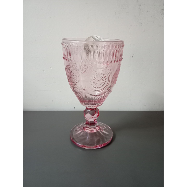 Roze Glas op Voet met Reliëfpatroon