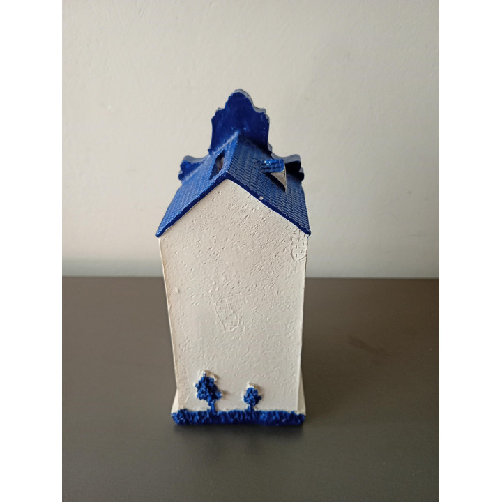 Spaarpot Bankgebouw in Blauw-Witte Stijl