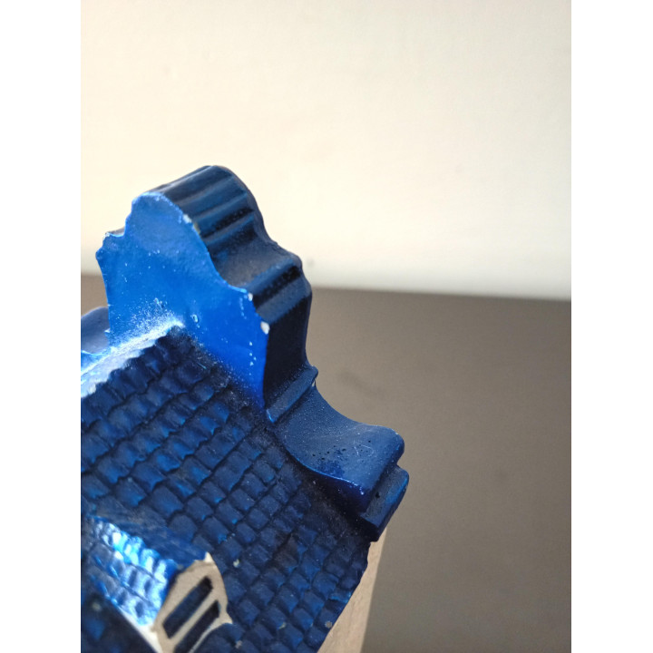 Spaarpot Bankgebouw in Blauw-Witte Stijl
