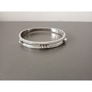 Zilverkleurige Armband met Strass en Kliksluiting
