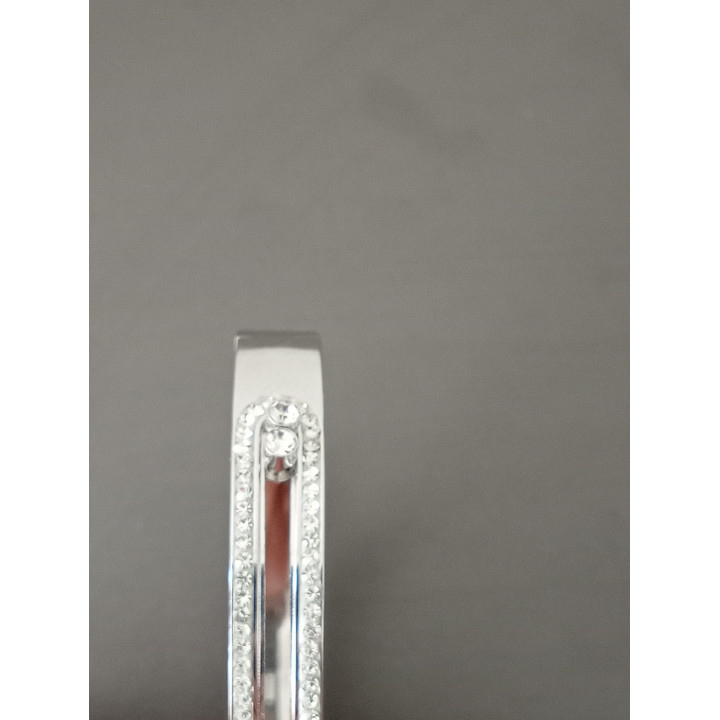 Zilverkleurige Armband met Strass en Kliksluiting
