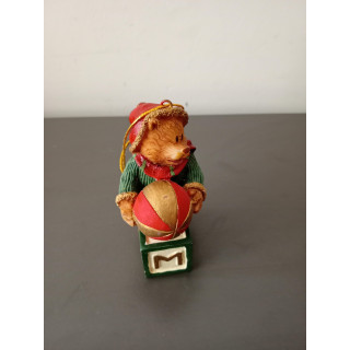 Kersthanger Teddybeer met Bal en Letterblok