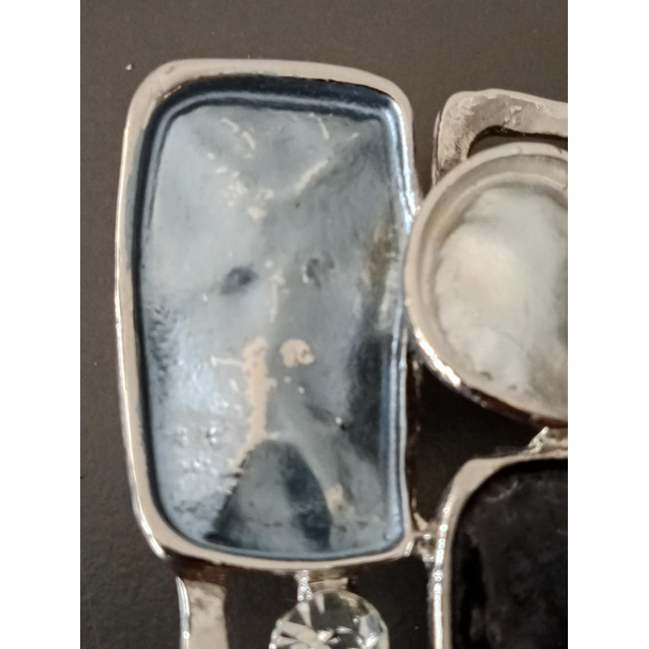 Decoratief Zilverkleurig Ornament met Blauwe Accenten