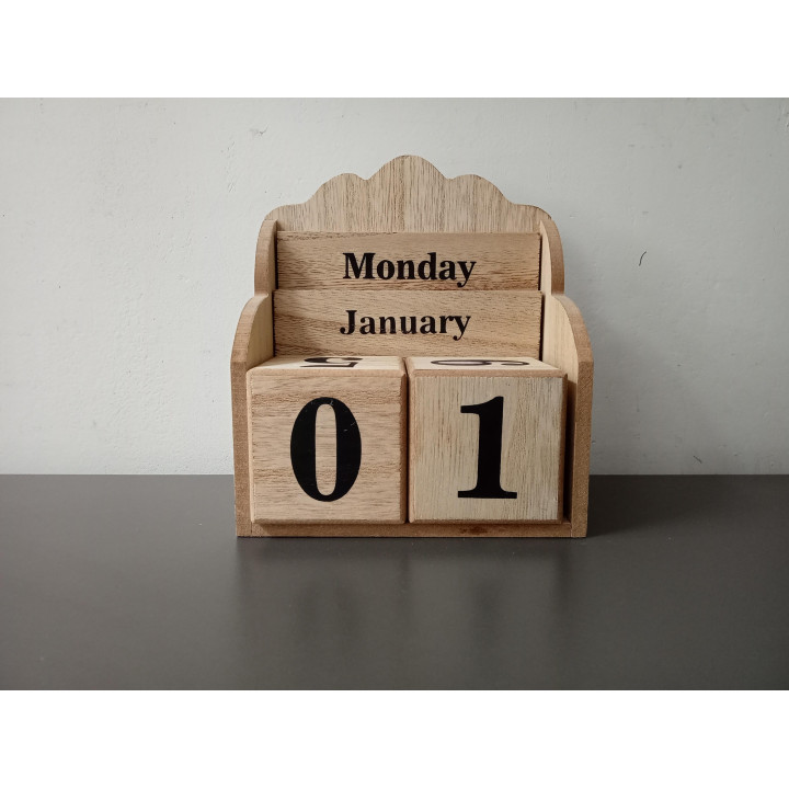 Houten eeuwigdurende kalender met dag maand en datumblokken