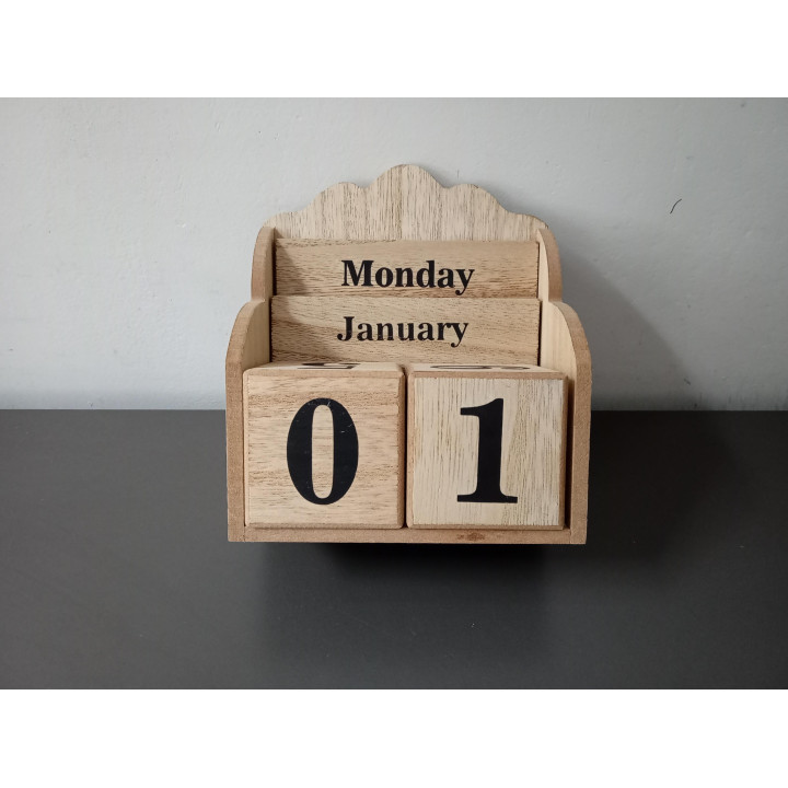 Houten eeuwigdurende kalender met dag maand en datumblokken