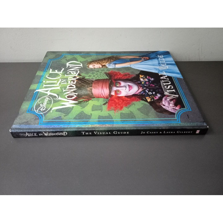 Disney Alice in Wonderland The Visual Guide hardcover boek
