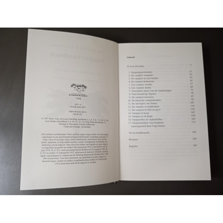 Vampierhandboek Paul van Loon en Jack Didden