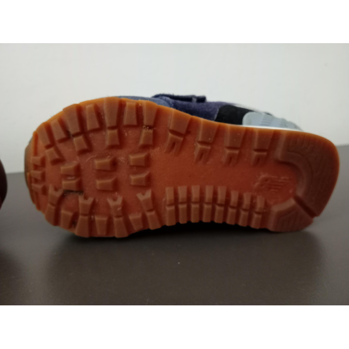 New Balance 574 kindersneakers maat 21 blauw