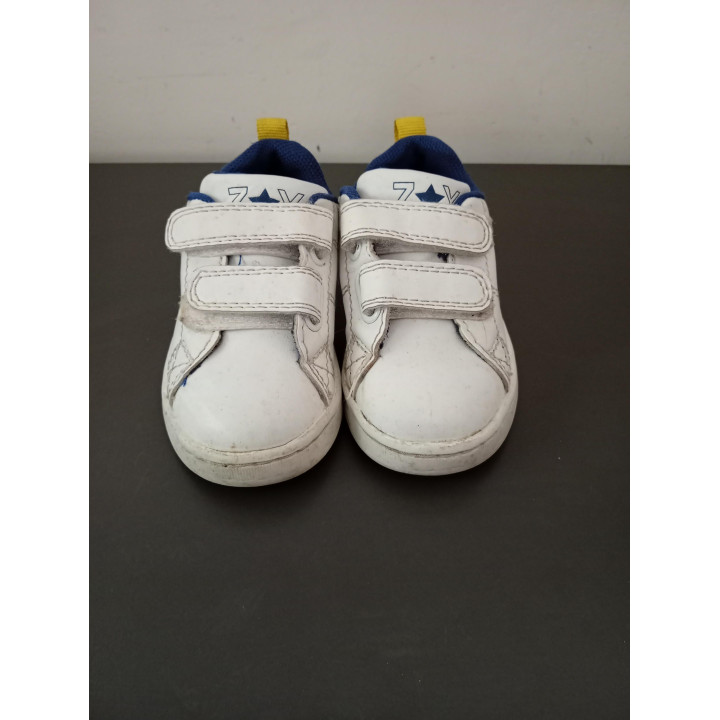 Witte kindersneakers met klittenband maat 20