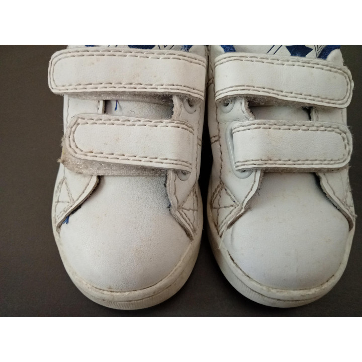 Witte kindersneakers met klittenband maat 20