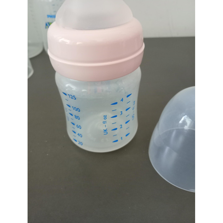 4 Philips Avent babyflessen met sterilisatiedoosjes