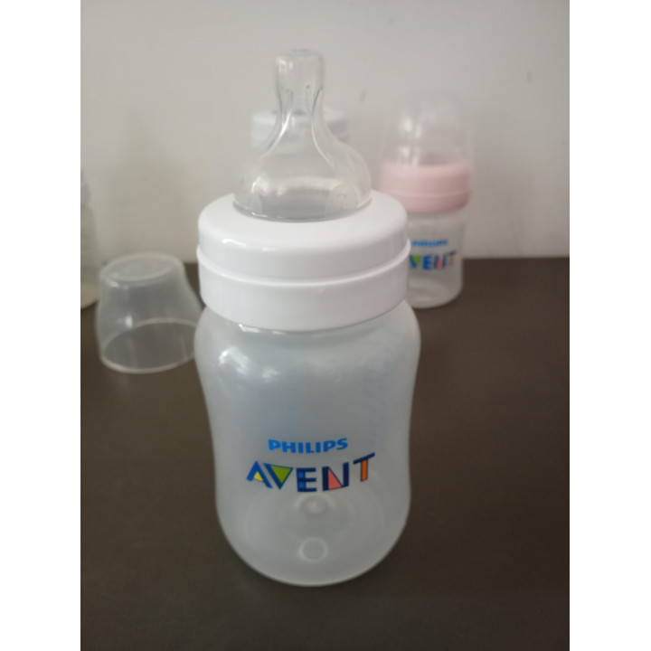 4 Philips Avent babyflessen met sterilisatiedoosjes