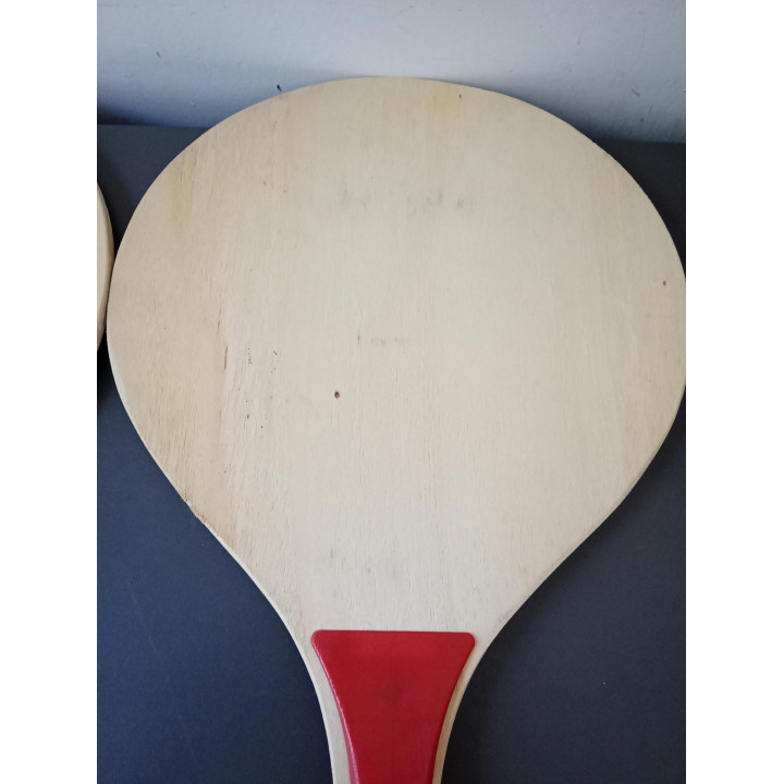 Set van 2 houten beachball rackets met retro print