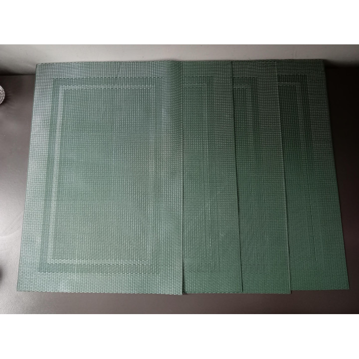 Set van 4 groene placemats 45 x 30 cm