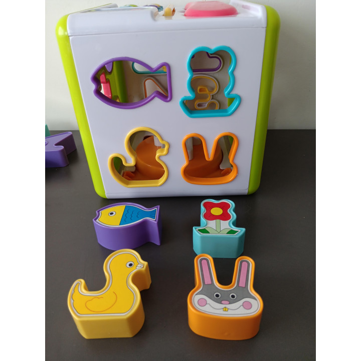 Activiteitenkubus - Vormsorter met Geluid & Klok
