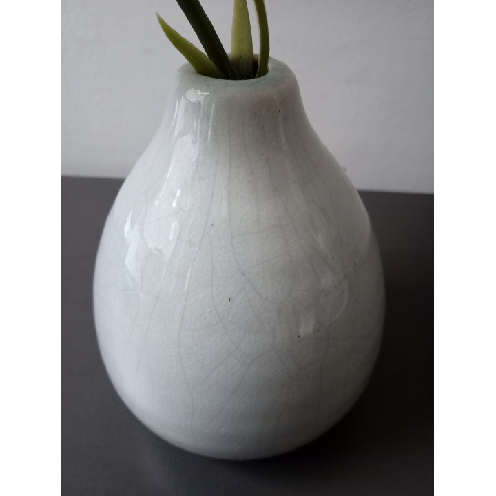 Lichtblauw keramieken vaasje met kunstbloem 10 cm