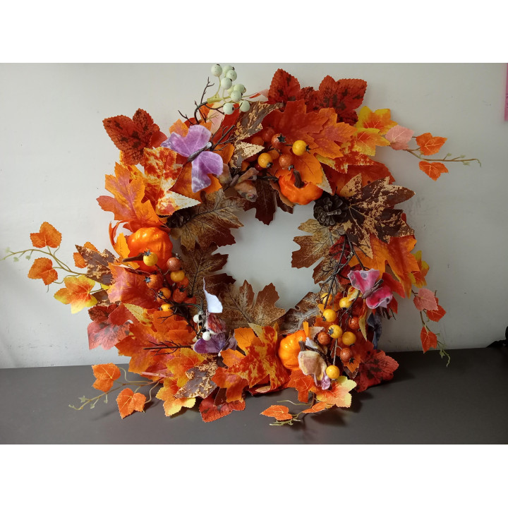 Decoratieve herfstkrans met pompoenen en vlinders 24 cm