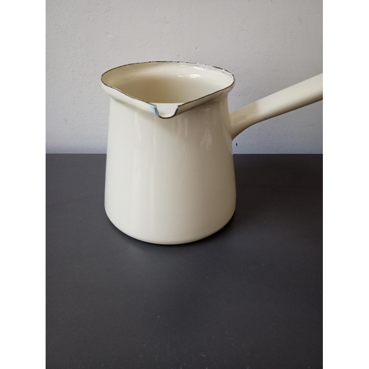 Vintage crème emaille melkpan met schenktuit