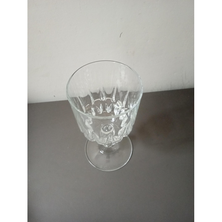 Wijnglas op voet met reliëf 14,5 cm