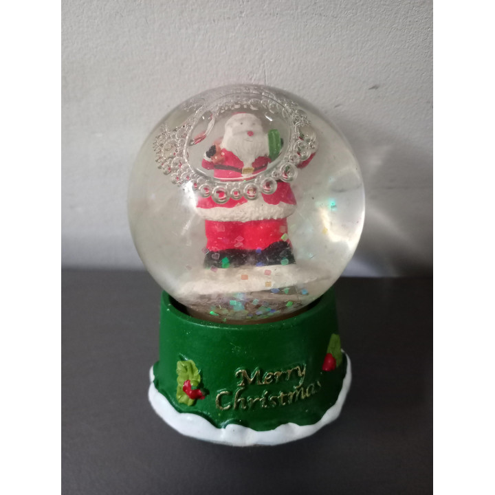 Kerst sneeuwbol met kerstman Merry Christmas