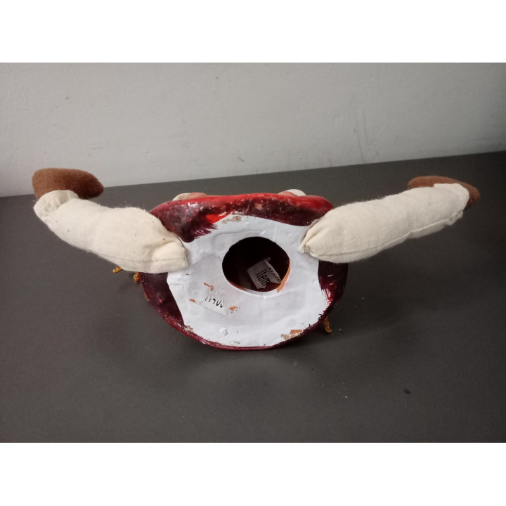 Decoratief kerstengeltje met gestrekte benen