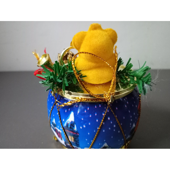 Decoratieve kersttrommel met sneeuwpop en teddybeer