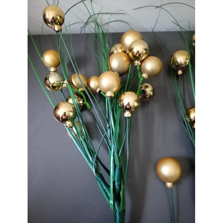 Set van 2 decoratieve kersttakken met kerstballen