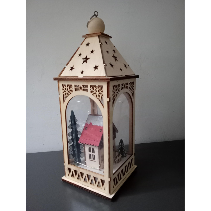 Houten kerstlantaarn met wintertafereel