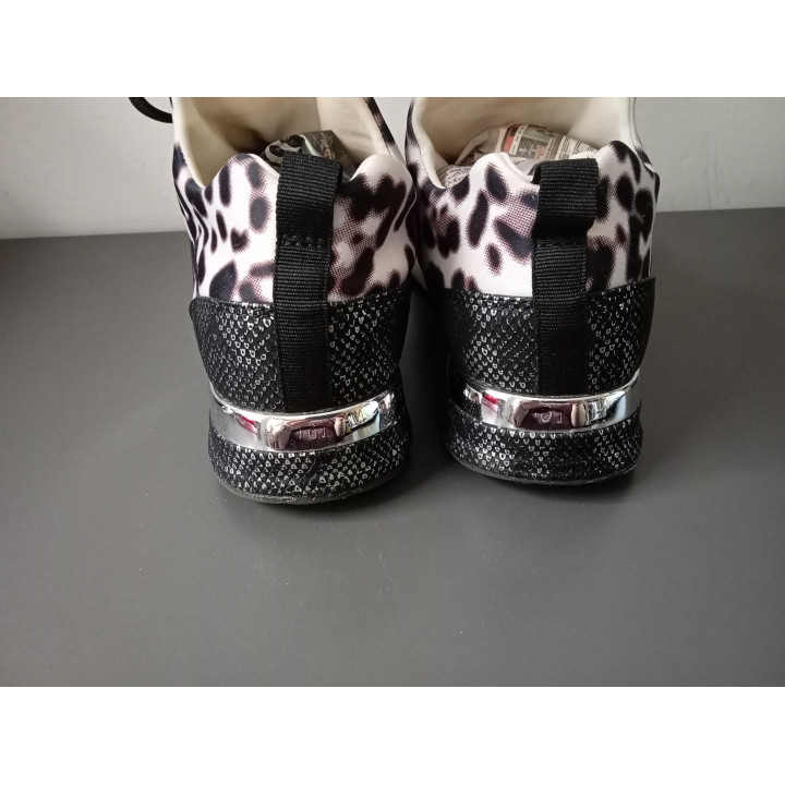 Dames sneakers met panterprint maat 38