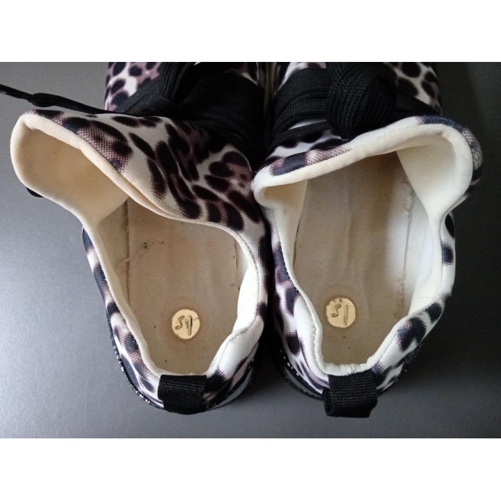 Dames sneakers met panterprint maat 38