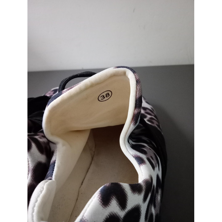 Dames sneakers met panterprint maat 38