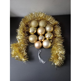 Gouden kerstballen met kerstslinger 9 stuks