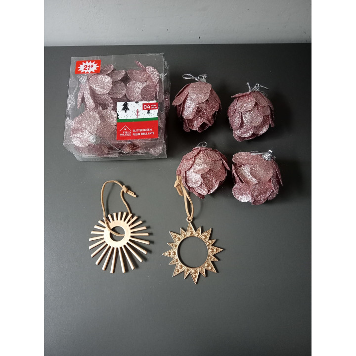 Set kerstdecoratie met 8 glitterbloemen en 2 zonhangers