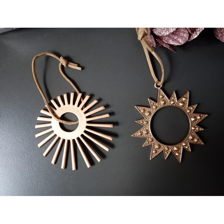 Set kerstdecoratie met 8 glitterbloemen en 2 zonhangers